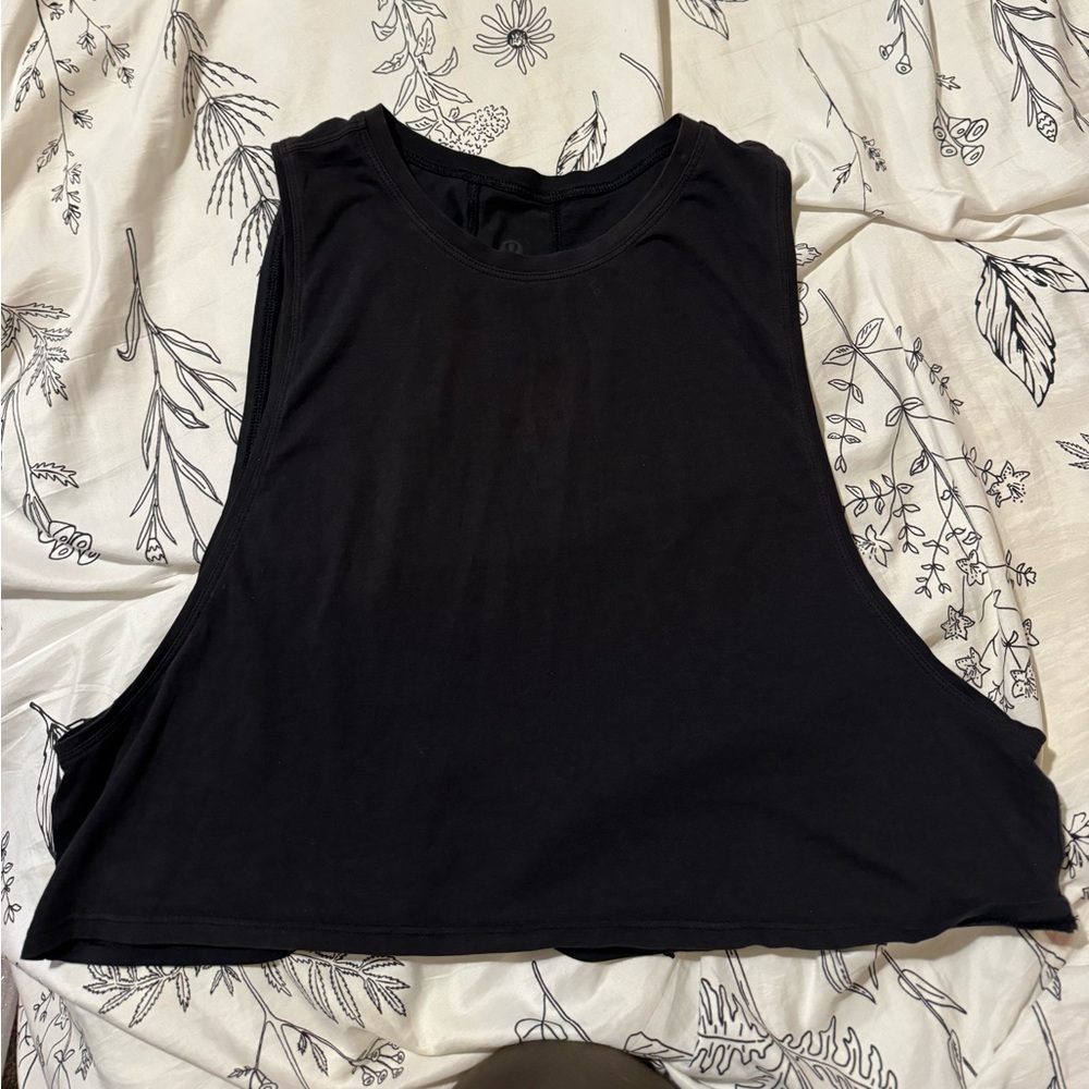 Lululemon Muscle Love Crop Tank Black Size 6/8?